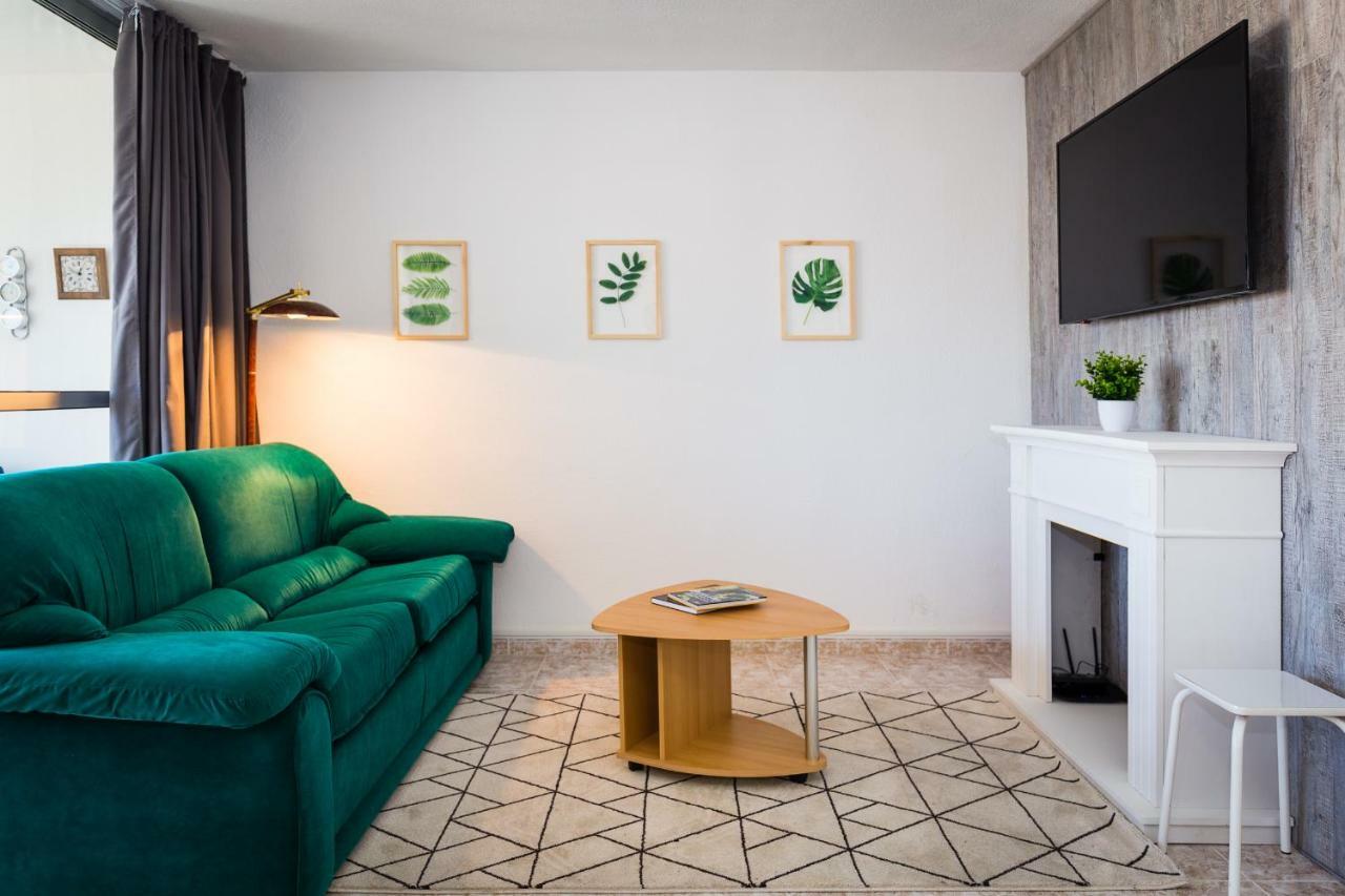 Sky Park Apartment Бенидорм Екстериор снимка