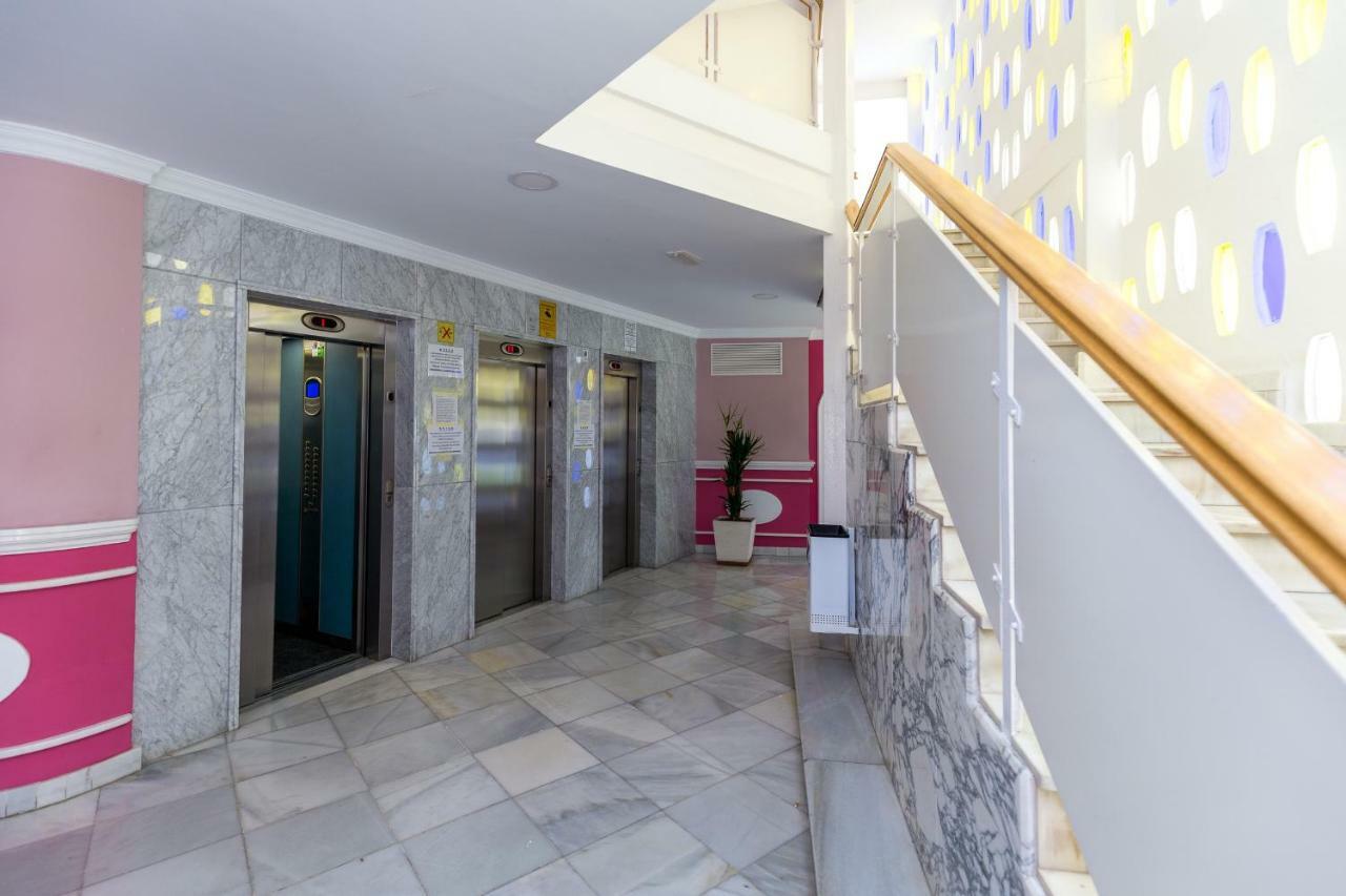 Sky Park Apartment Бенидорм Екстериор снимка